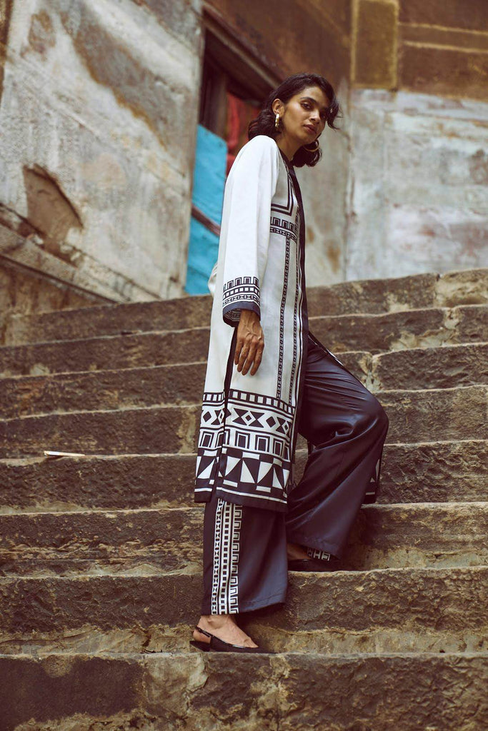 GEO TRIBAL PRINTED TOP - dash and dot dash and dot