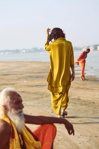 LAYERED OCHRE SET - dash and dot