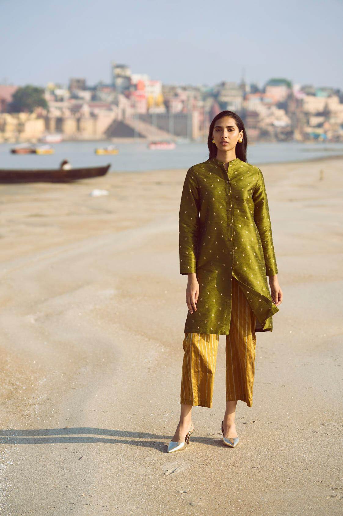 MOTIF LONGLINE BROCADE TOP - dash and dot