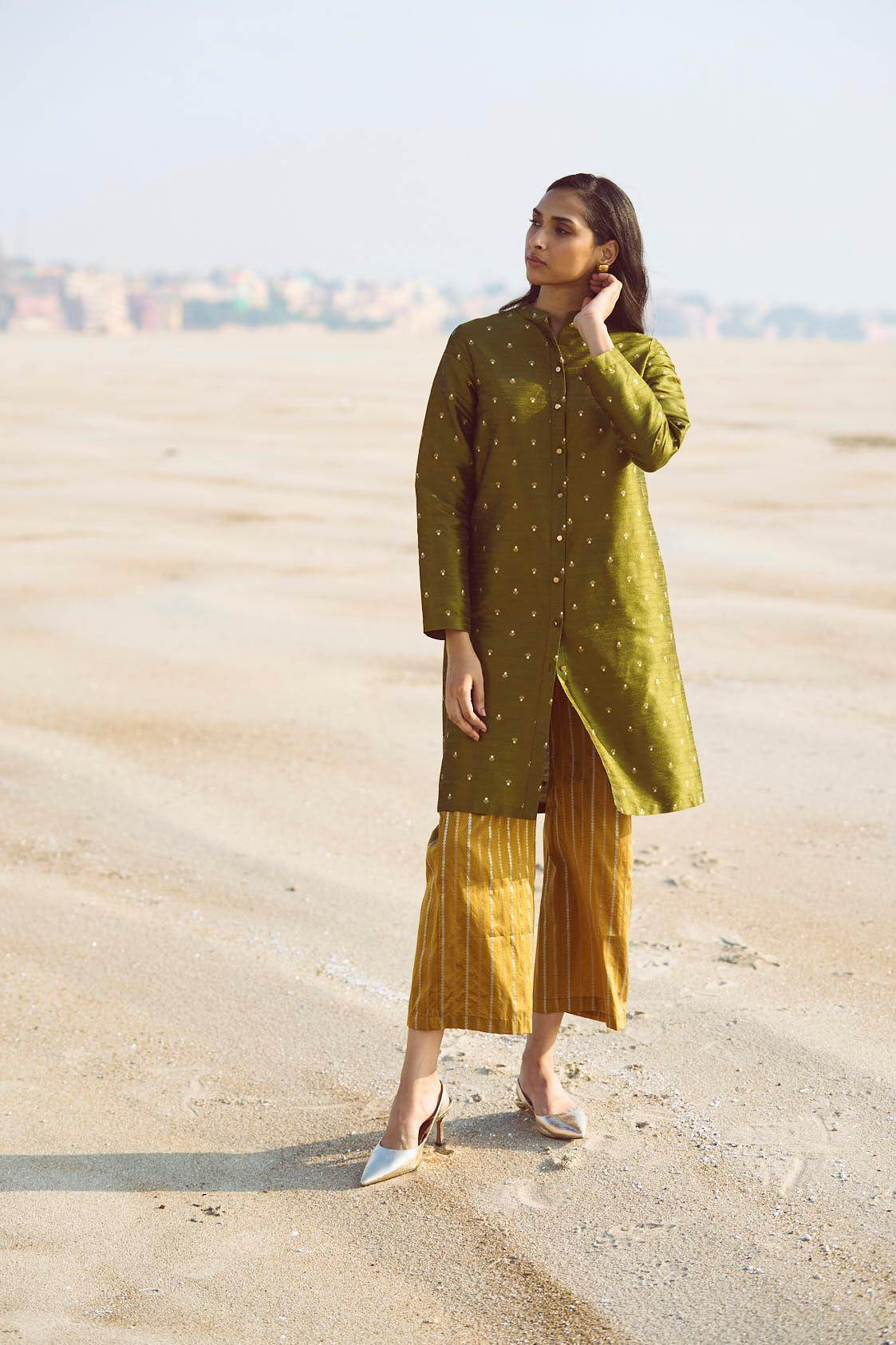 MOTIF LONGLINE BROCADE TOP - dash and dot