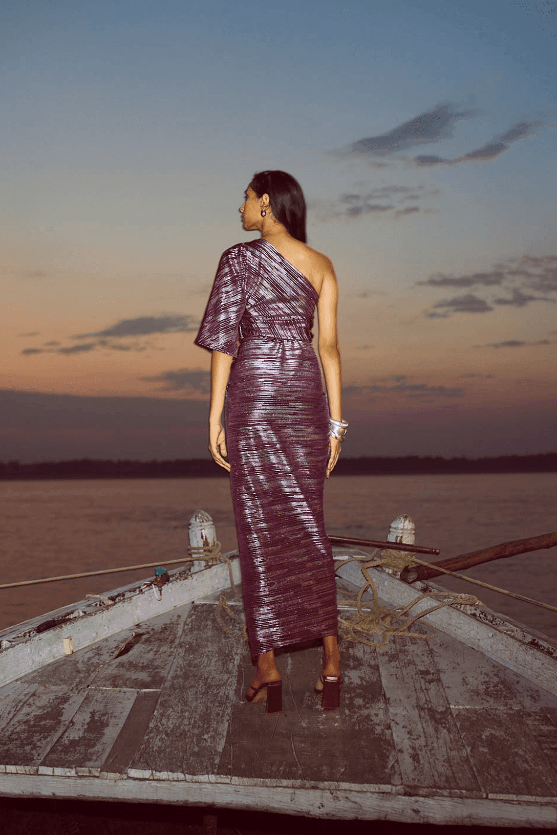 SINGLE SLEEVE FOIL PLEATED DRESS - dash and dot