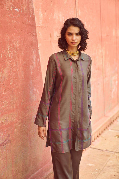 GEOMETRIC EMBROIDERED SHIRT - dash and dot