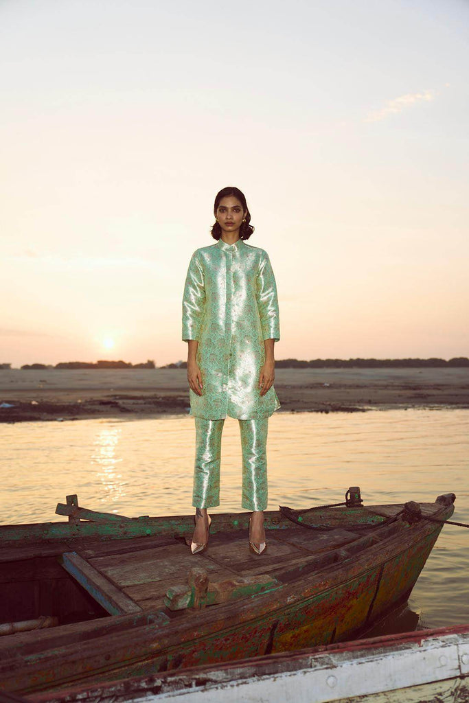 STRUCTURED BROCADE LONGLINE TOP - dash and dot dash and dot