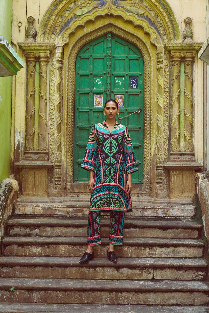 TRIBAL PRINTED TOP - dash and dot dash and dot