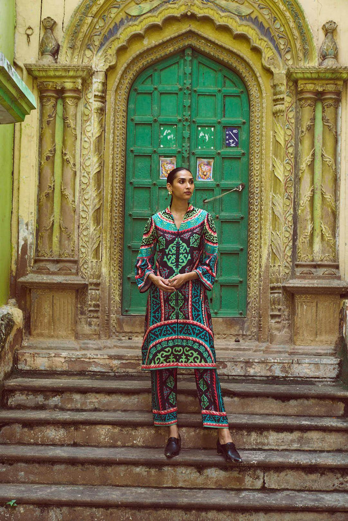 TRIBAL PRINTED SET - dash and dot dash and dot