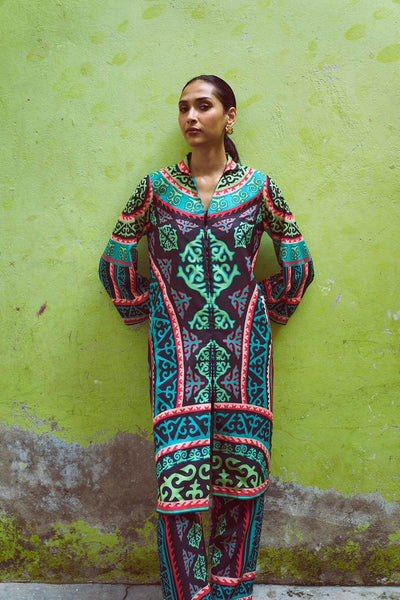 TRIBAL PRINTED TOP - dash and dot