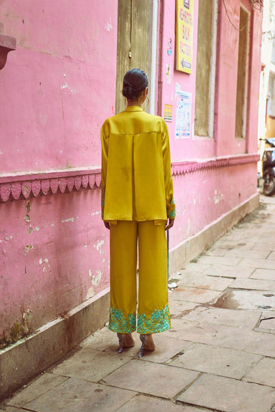 PLACEMENT EMBROIDERED PANT SET - dash and dot