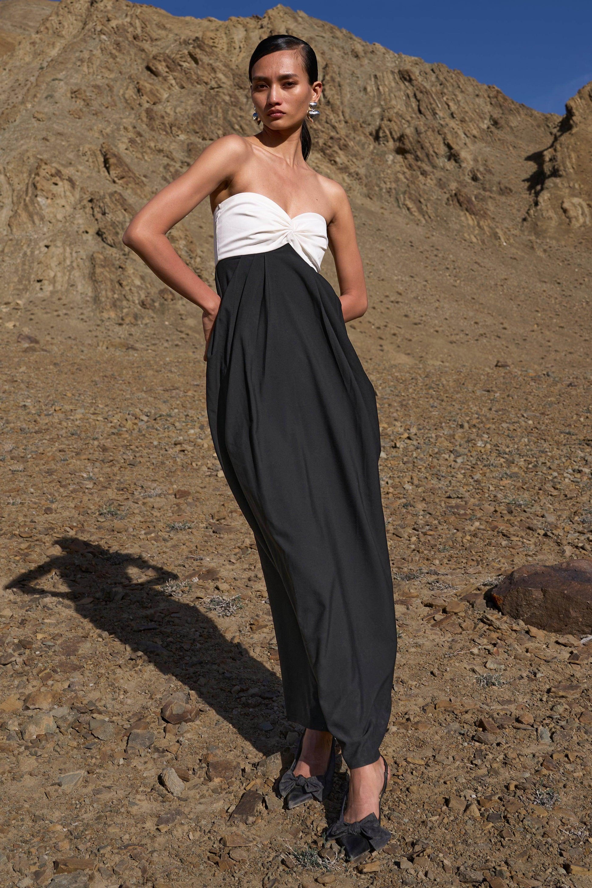 B/W BLOCKED DRAPE GOWN - dash and dot