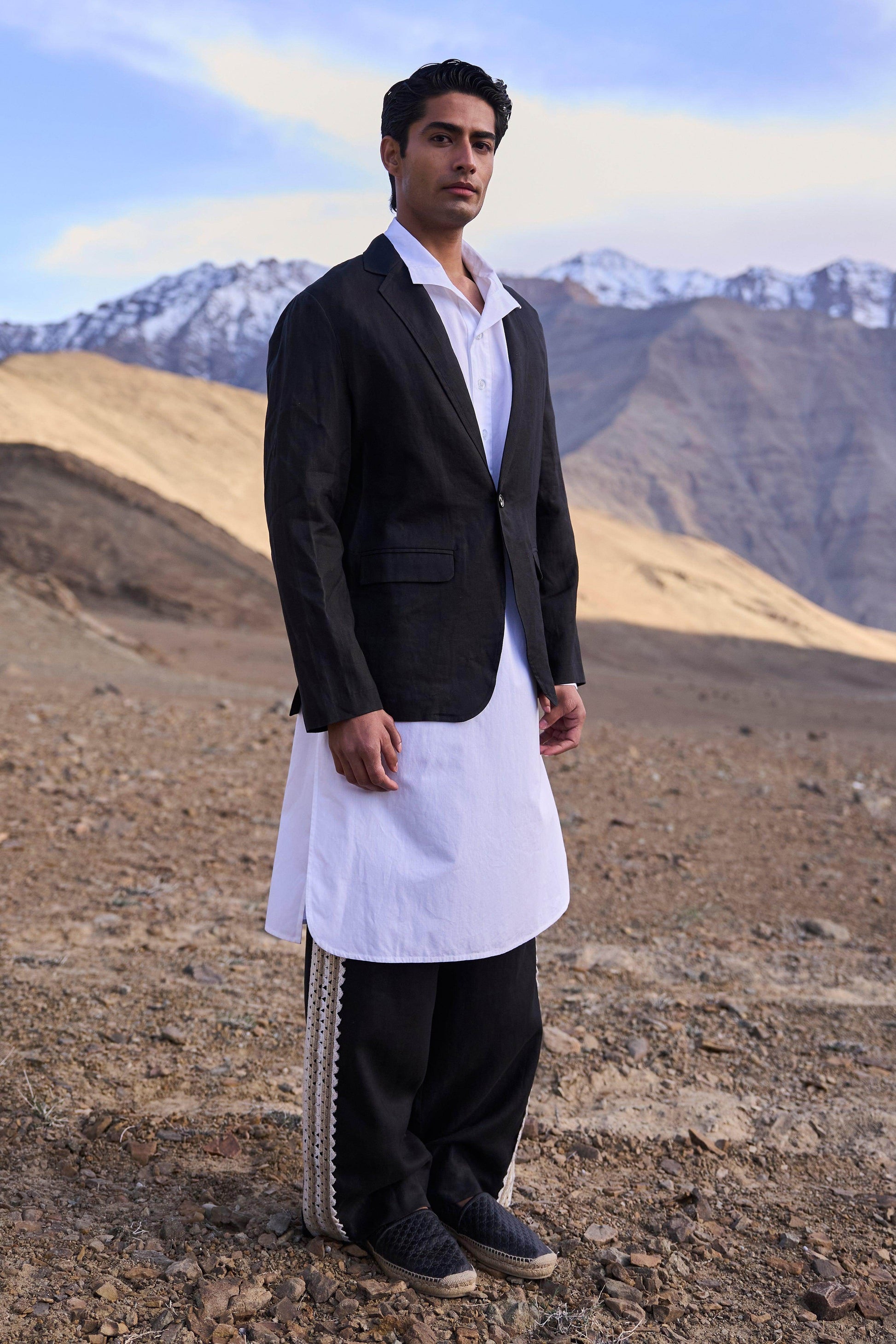 BLACK LINEN BLAZER - dash and dot