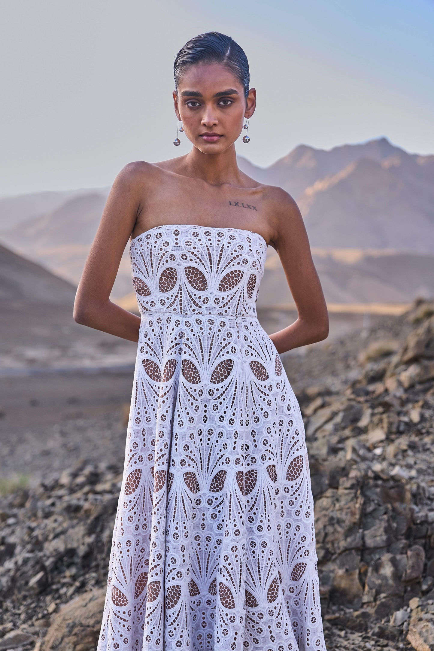CUTWORK LACE MIDI - dash and dot