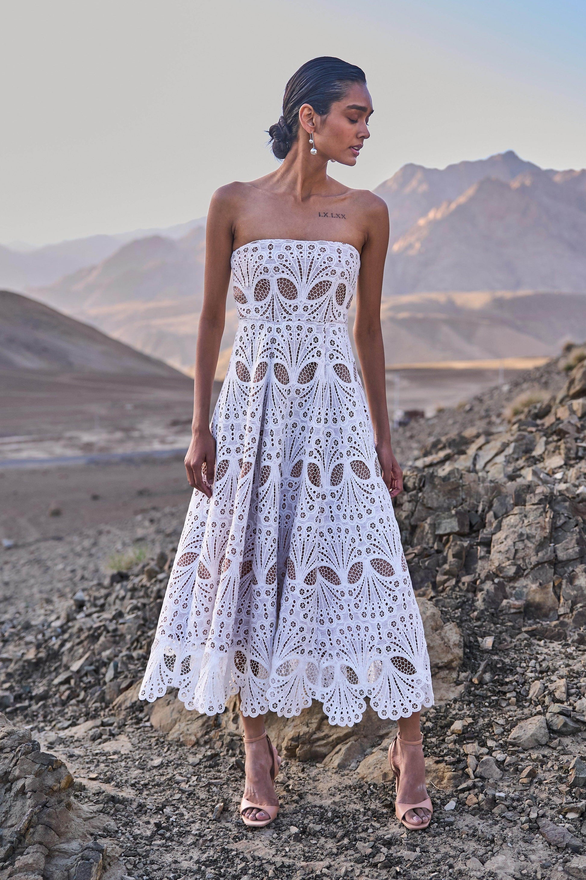 CUTWORK LACE MIDI - dash and dot