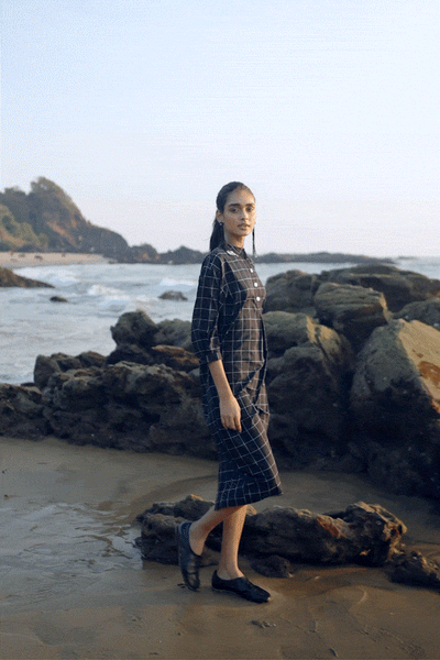 BACK TWIST SHIRT DRESS - dash and dot