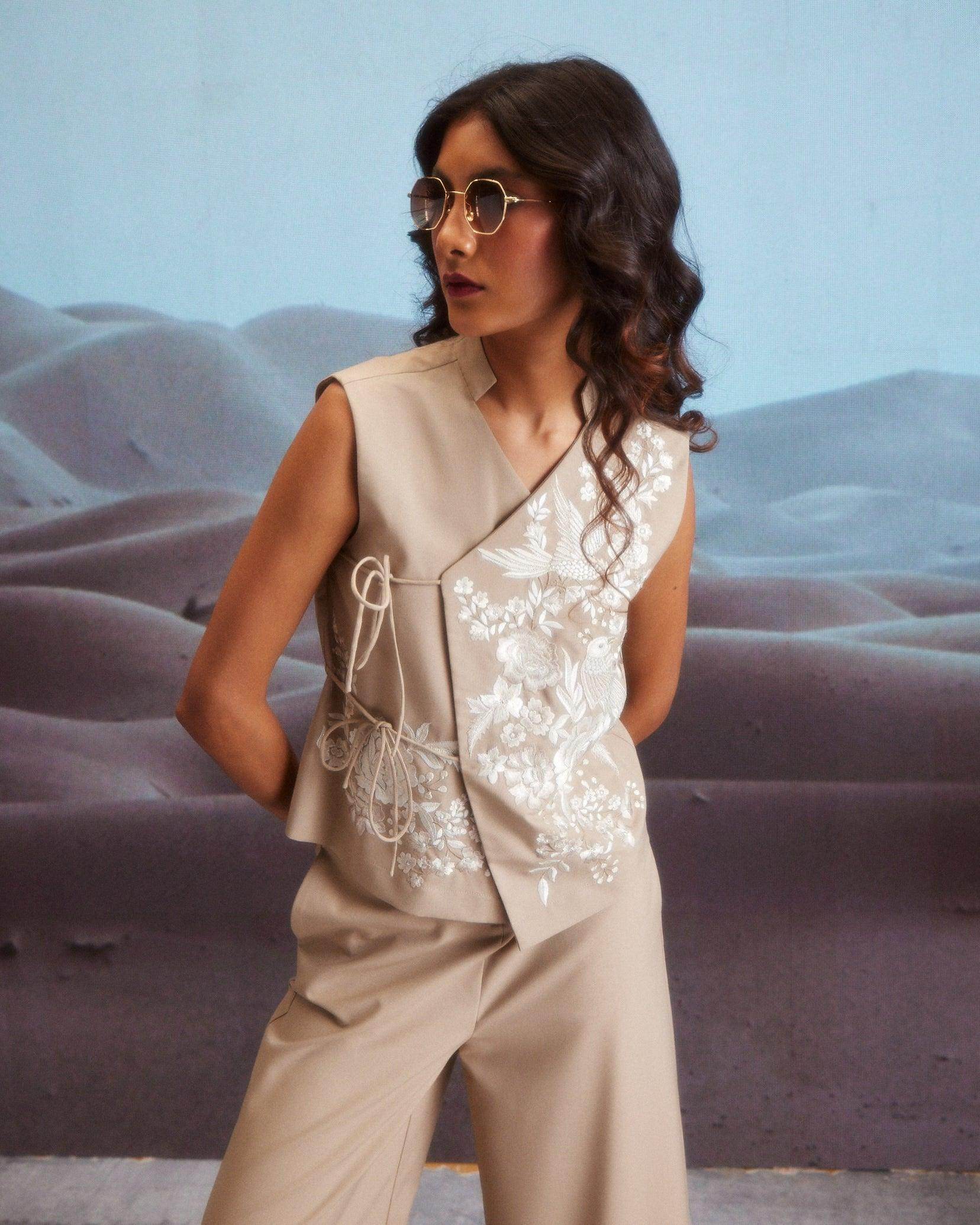 EMBROIDERED WAISTCOAT SET - dash and dot