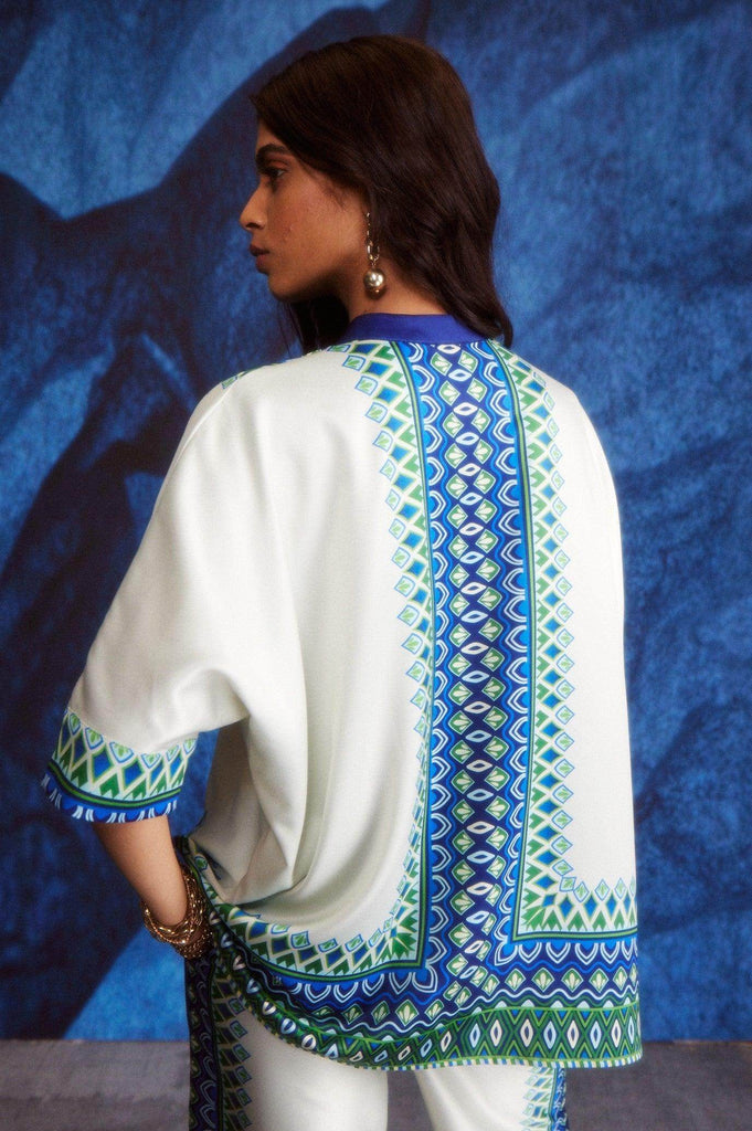 BOXY BORDER TOP - dash and dot dash and dot