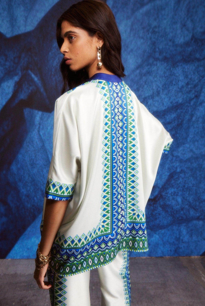 BOXY BORDER TOP - dash and dot dash and dot