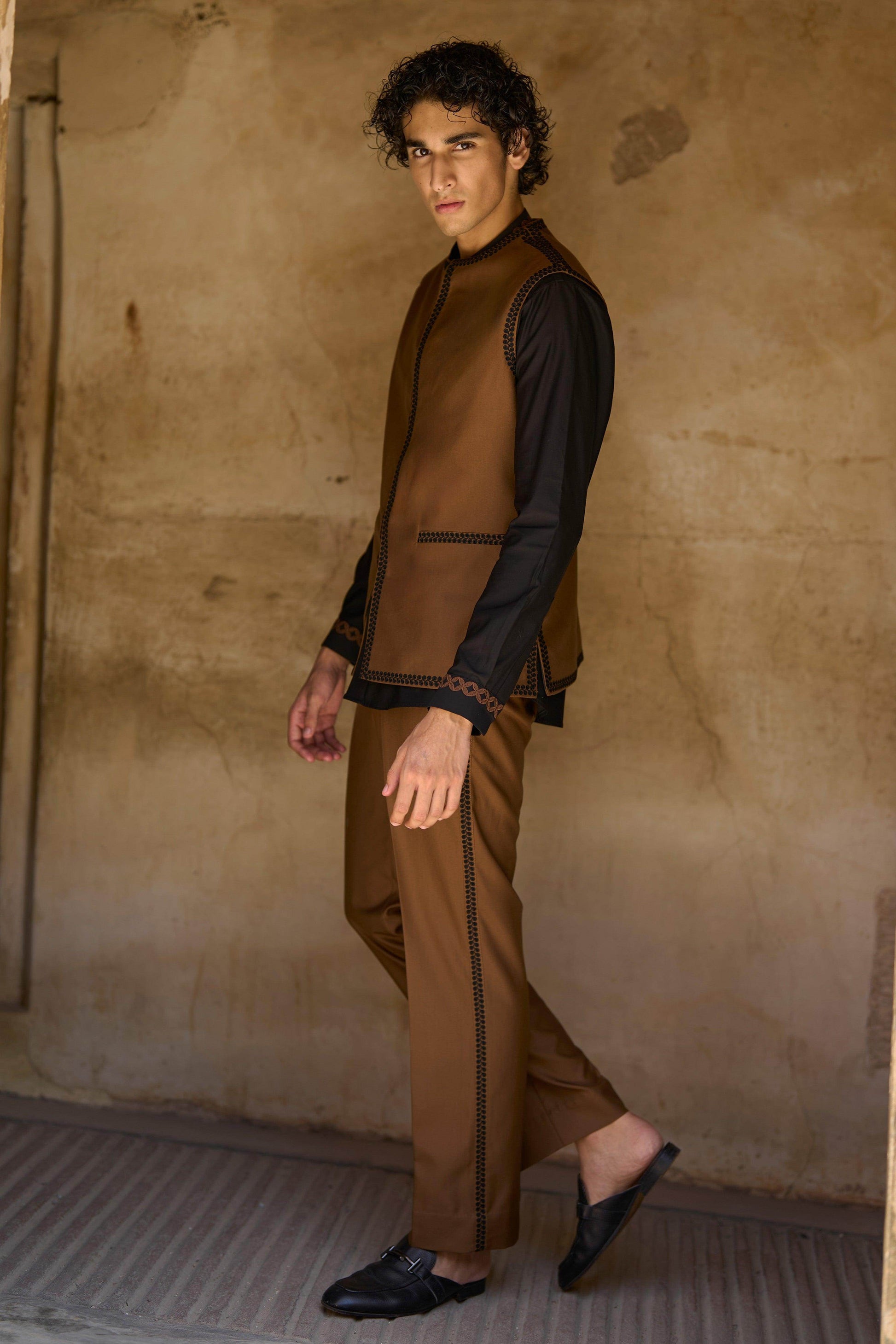 BORDER EMBROIDERED BANDI, SHIRT AND PANT - dash and dot