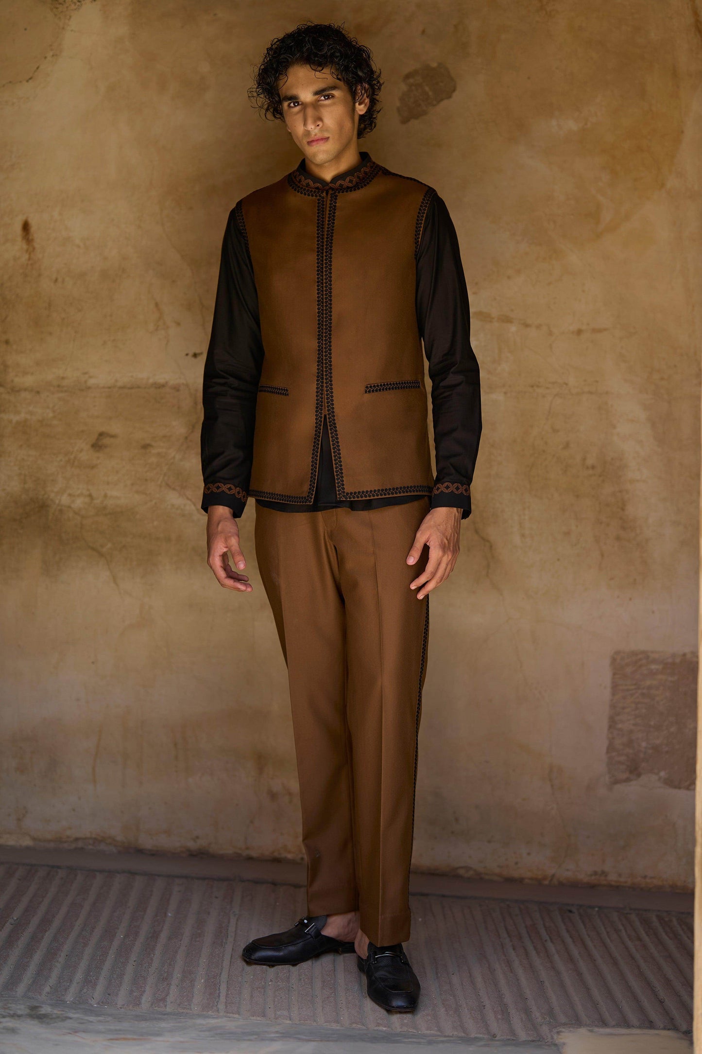 BORDER EMBROIDERED BANDI, SHIRT AND PANT - dash and dot