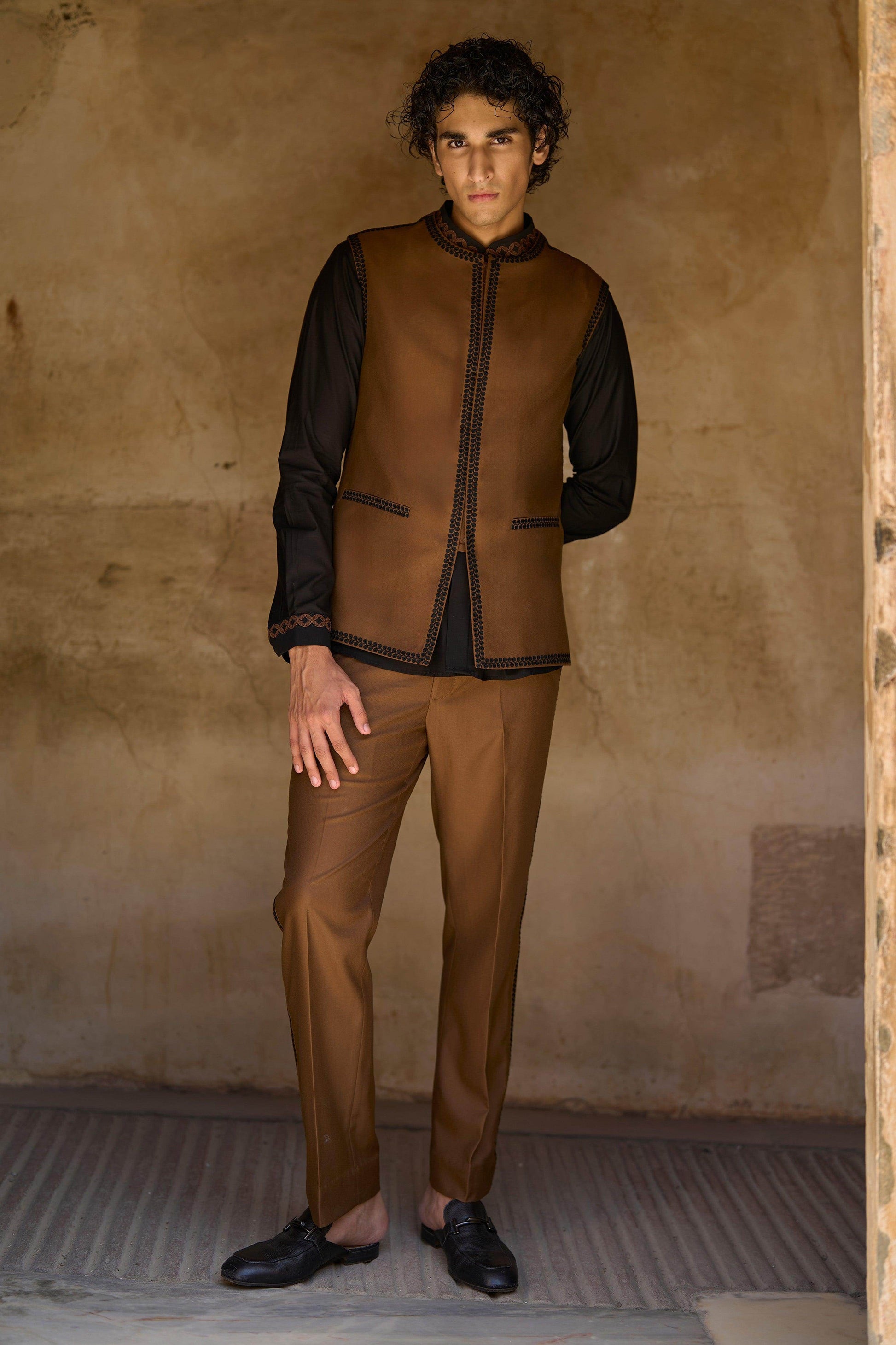 BORDER EMBROIDERED BANDI, SHIRT AND PANT - dash and dot