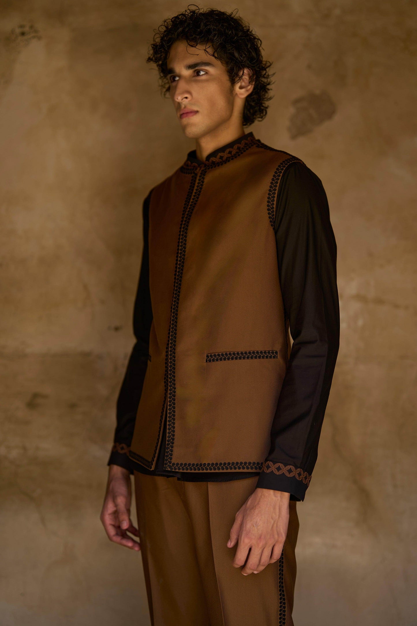 BORDER EMBROIDERED BANDI, SHIRT AND PANT - dash and dot