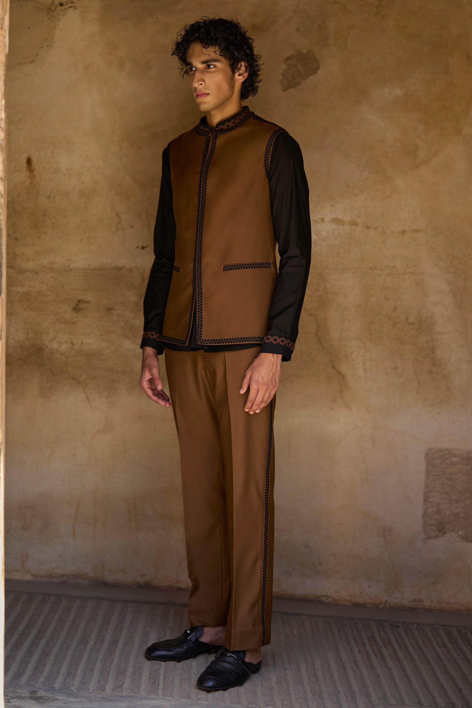 BORDER EMBROIDERED BANDI, SHIRT AND PANT - dash and dot