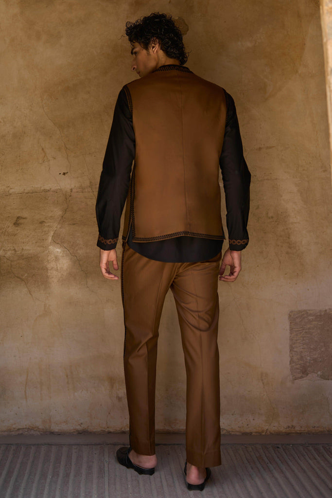 BORDER EMBROIDERED BANDI, SHIRT AND PANT - dash and dot dash and dot