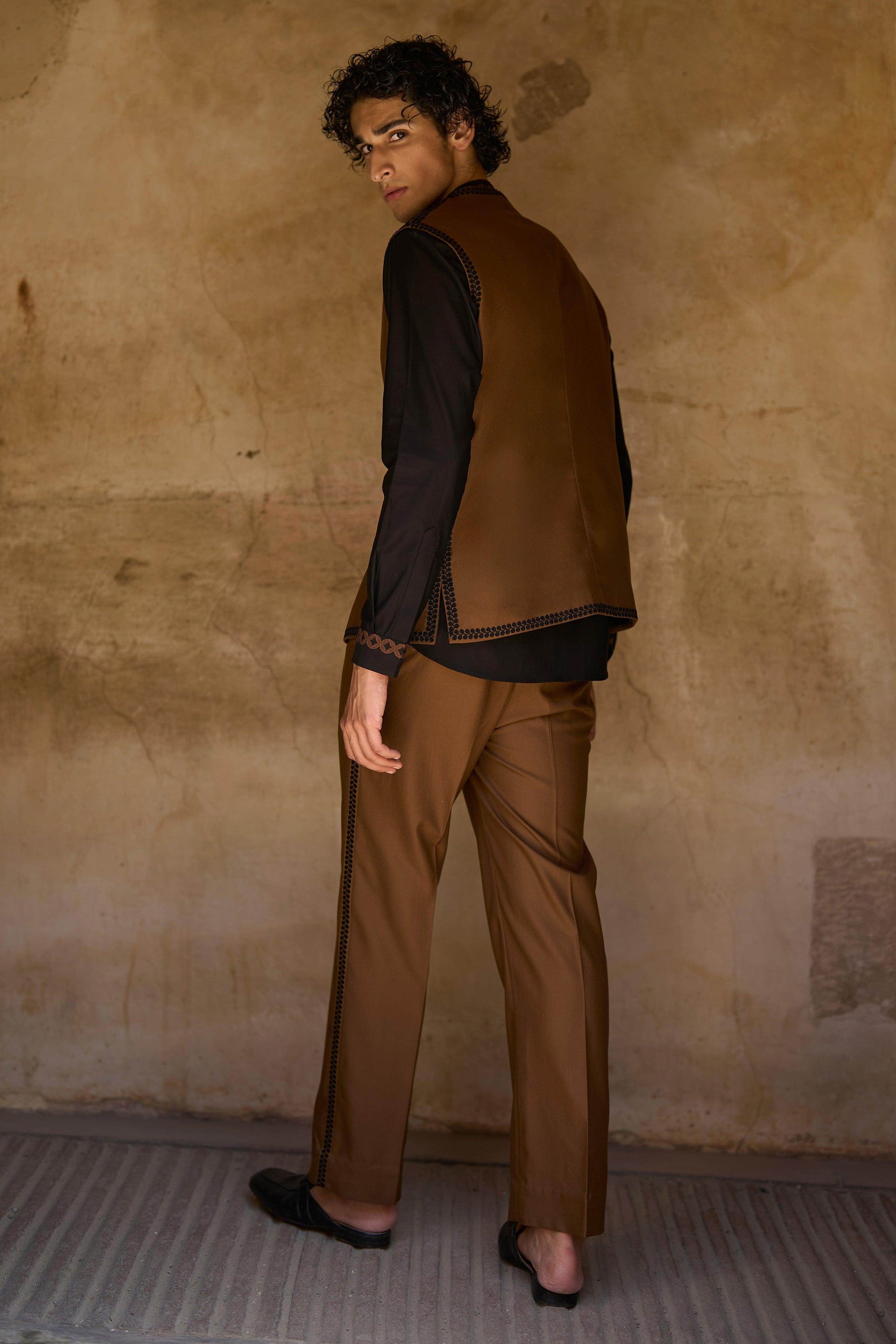 BORDER EMBROIDERED BANDI, SHIRT AND PANT - dash and dot