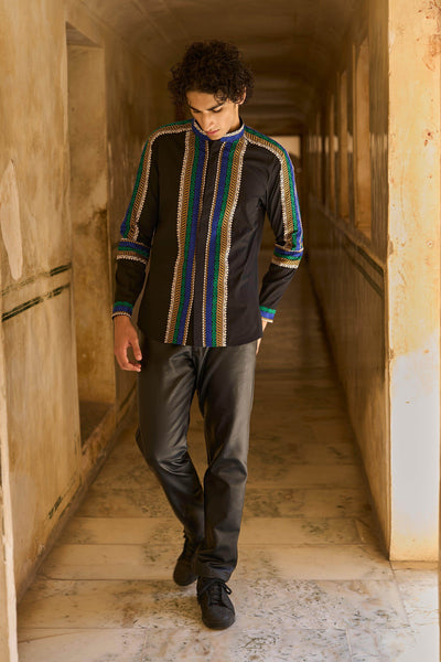 PLACEMENT EMBROIDERED SHIRT - dash and dot