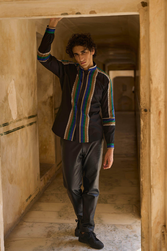 PLACEMENT EMBROIDERED SHIRT - dash and dot dash and dot