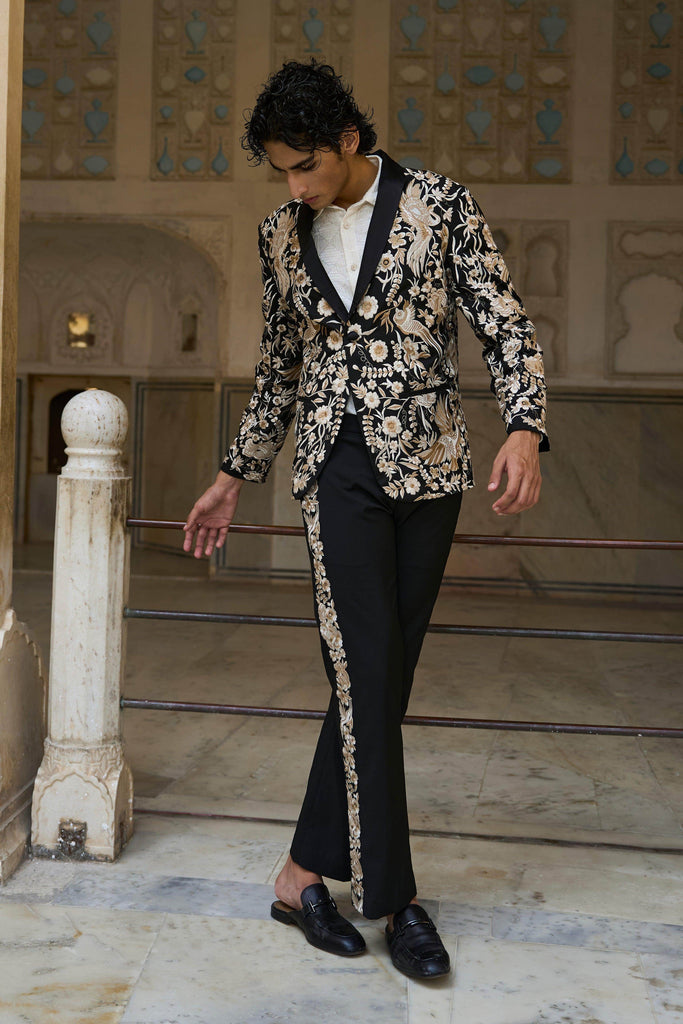 EMBROIDERED SUIT - dash and dot dash and dot