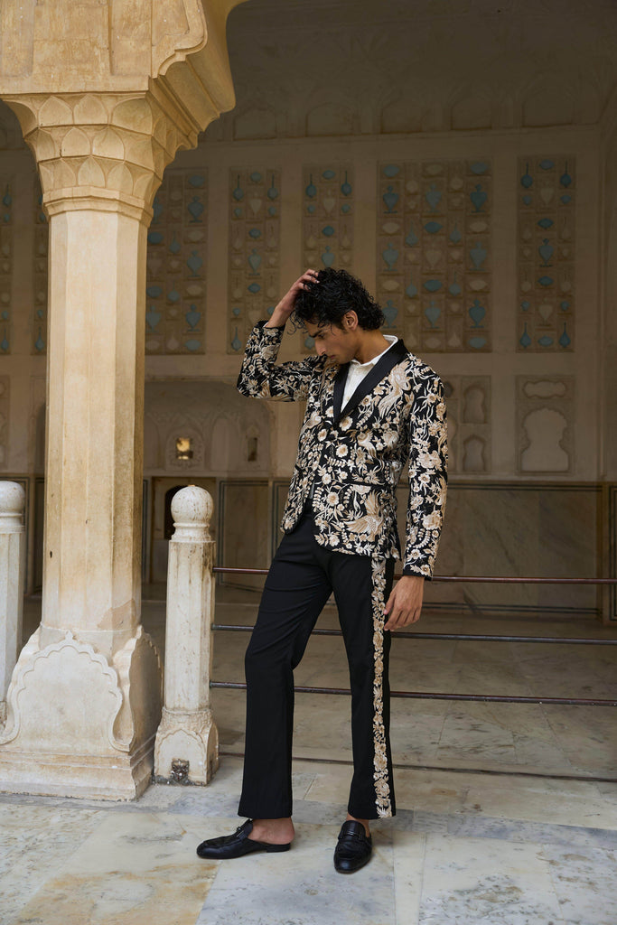 EMBROIDERED SUIT - dash and dot dash and dot