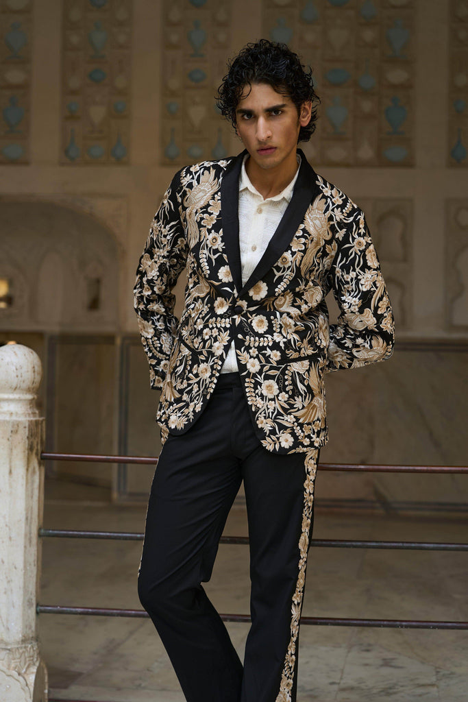 EMBROIDERED SUIT - dash and dot dash and dot