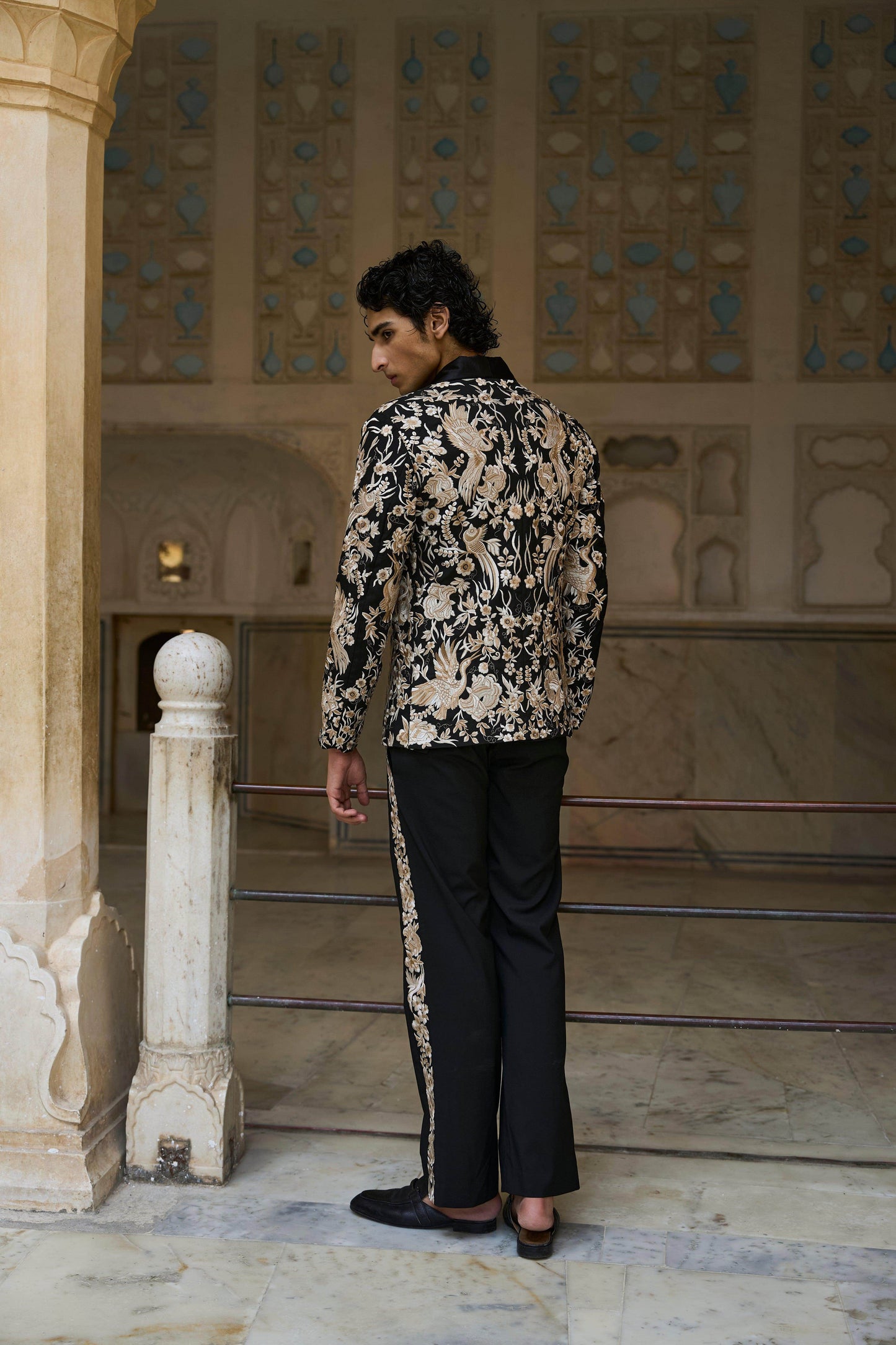 EMBROIDERED SUIT - dash and dot