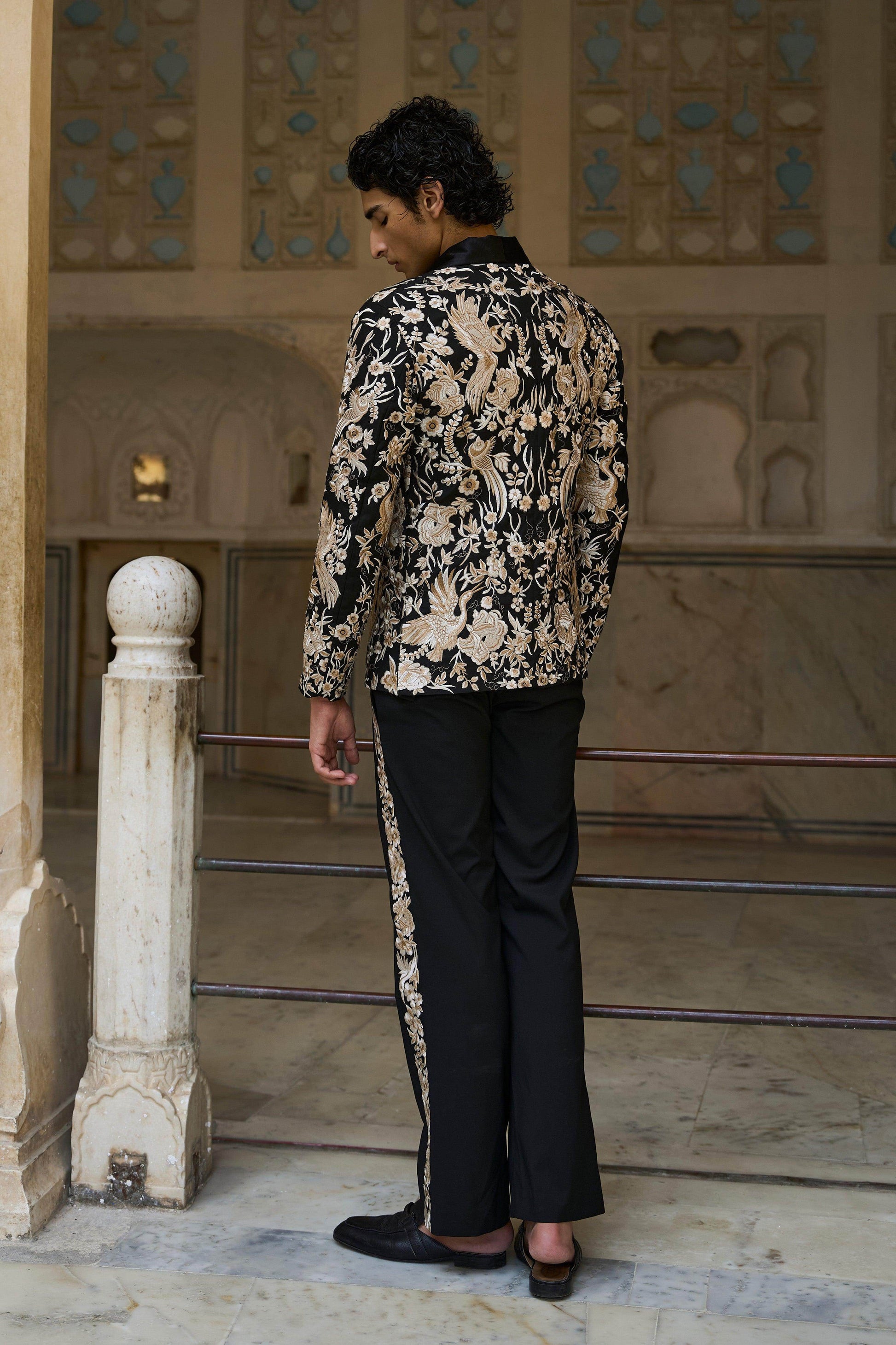 EMBROIDERED SUIT - dash and dot