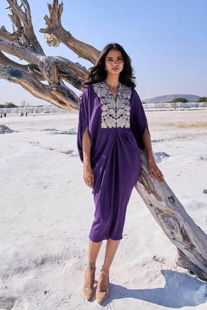 EMBROIDERED BIB KAFTAN - dash and dot