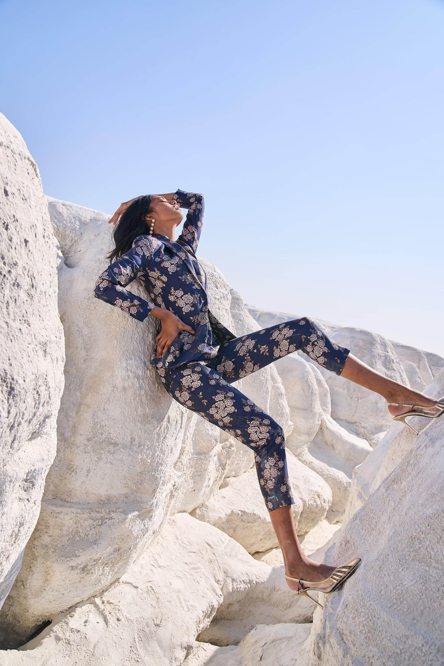 BROCADE SUIT - dash and dot