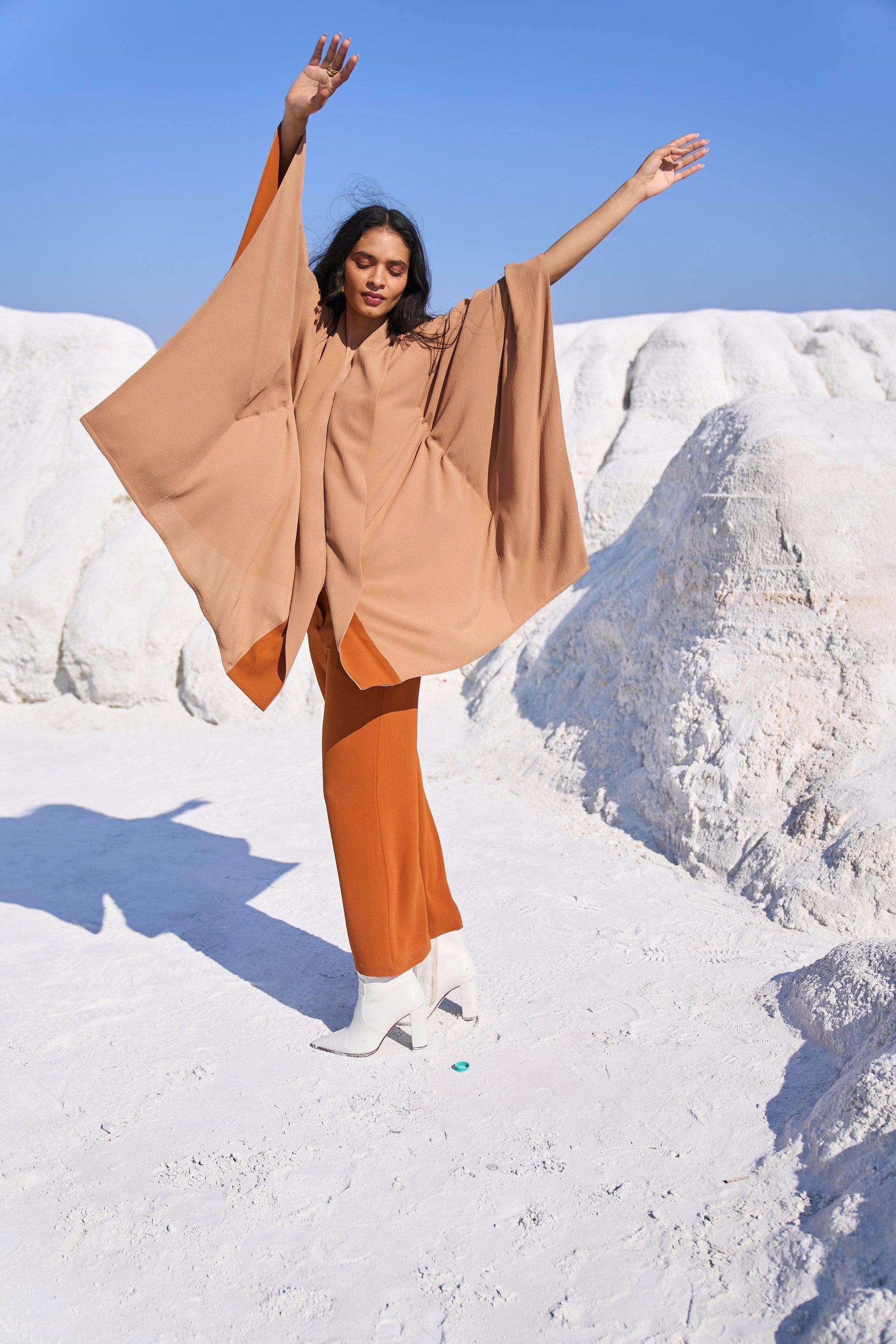 KHAKI CAPE - dash and dot