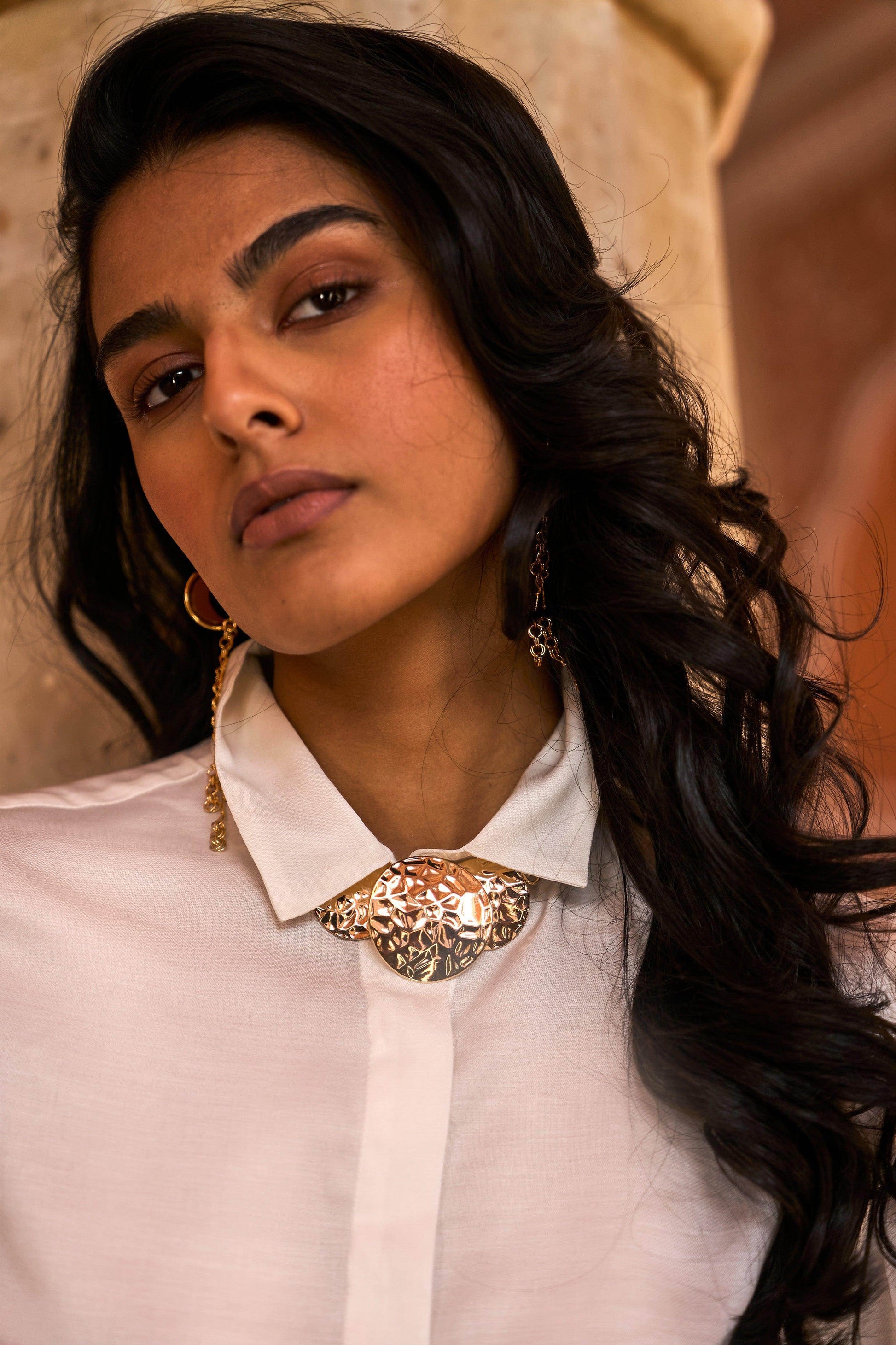 JEWEL NECK SHIRT - dash and dot