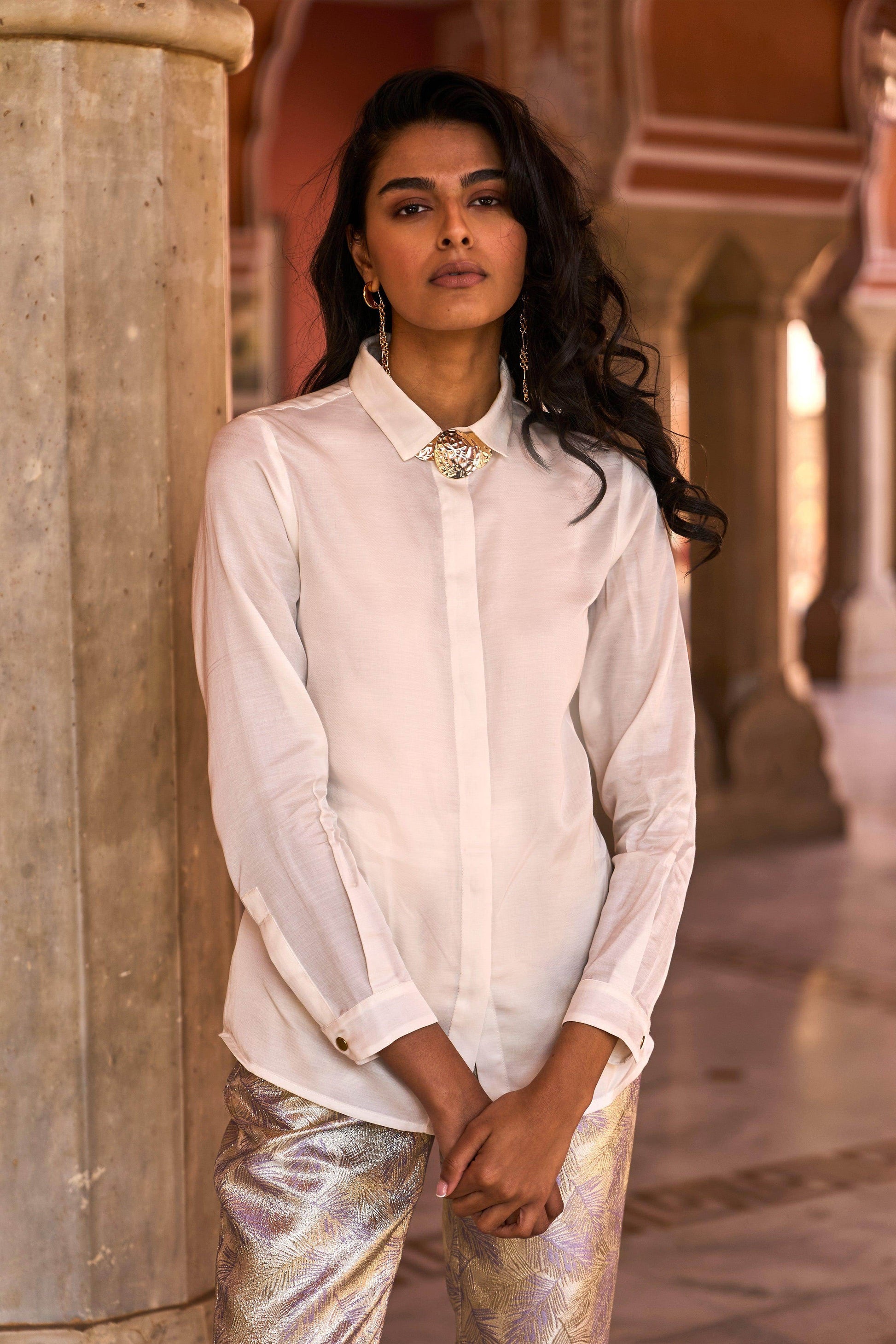 JEWEL NECK SHIRT - dash and dot