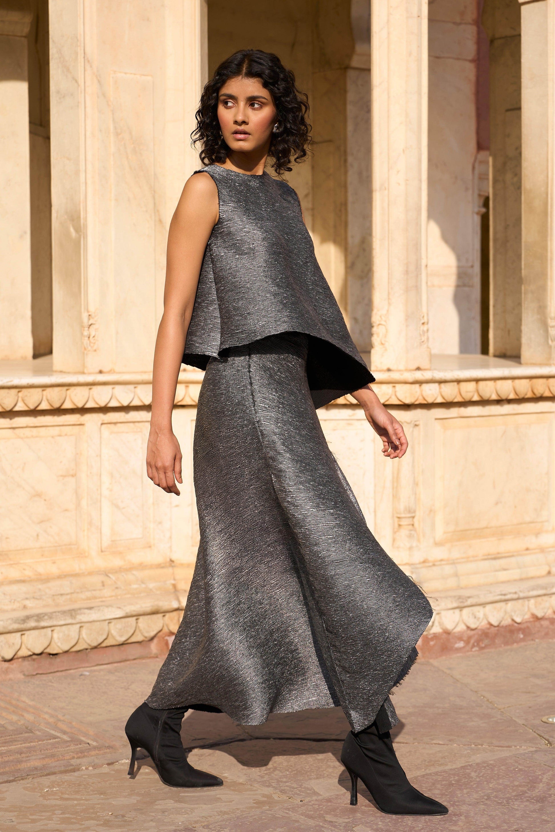 ARCHITECTURAL FOIL PLEATED SKIRT SET - dash and dot