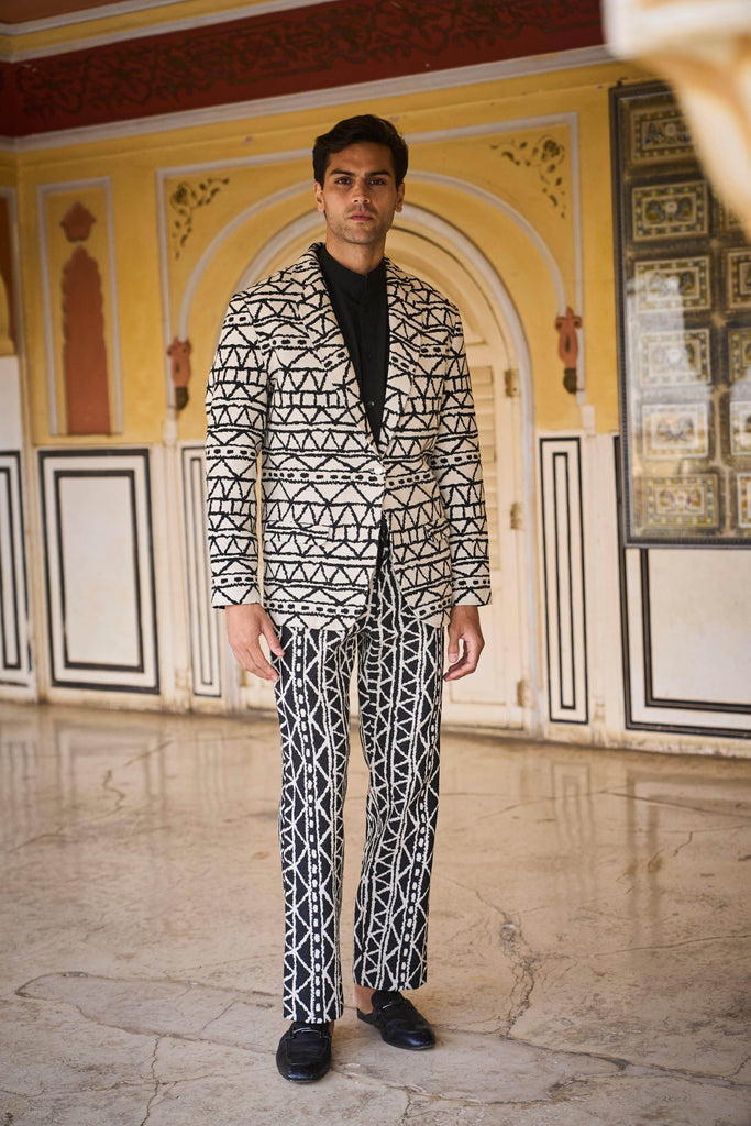 JACQUARD WEAVE SUIT - dash and dot dash and dot