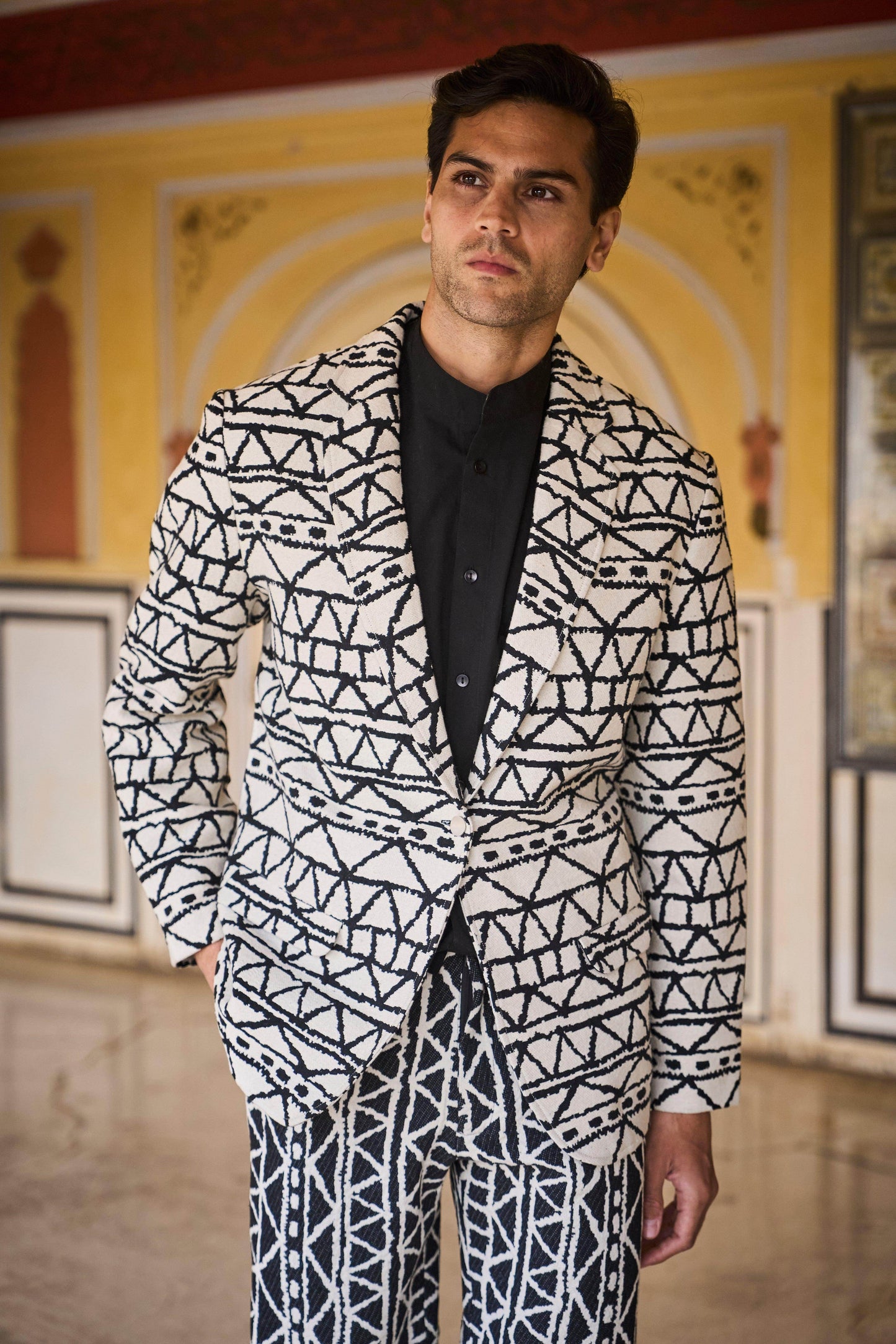 JACQUARD WEAVE SUIT - dash and dot