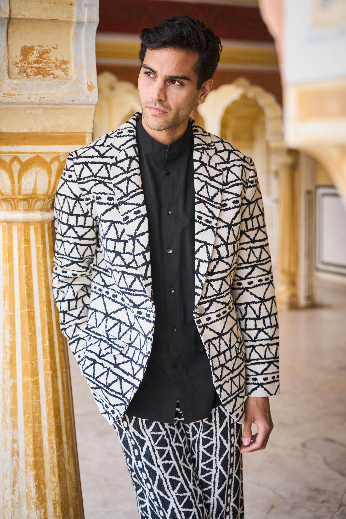 JACQUARD WEAVE SUIT - dash and dot