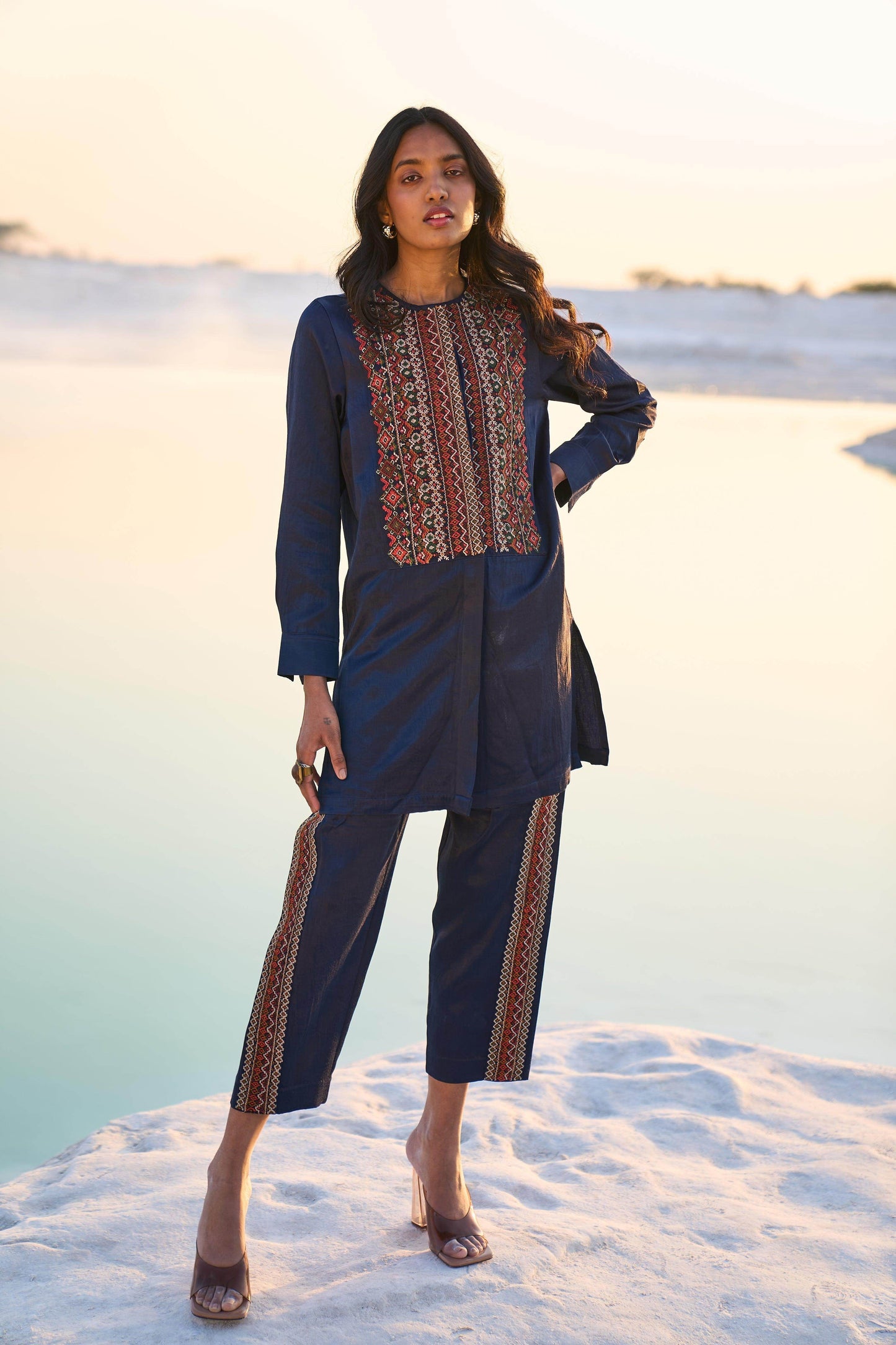GEOMETRIC EMBROIDERED PANT - dash and dot