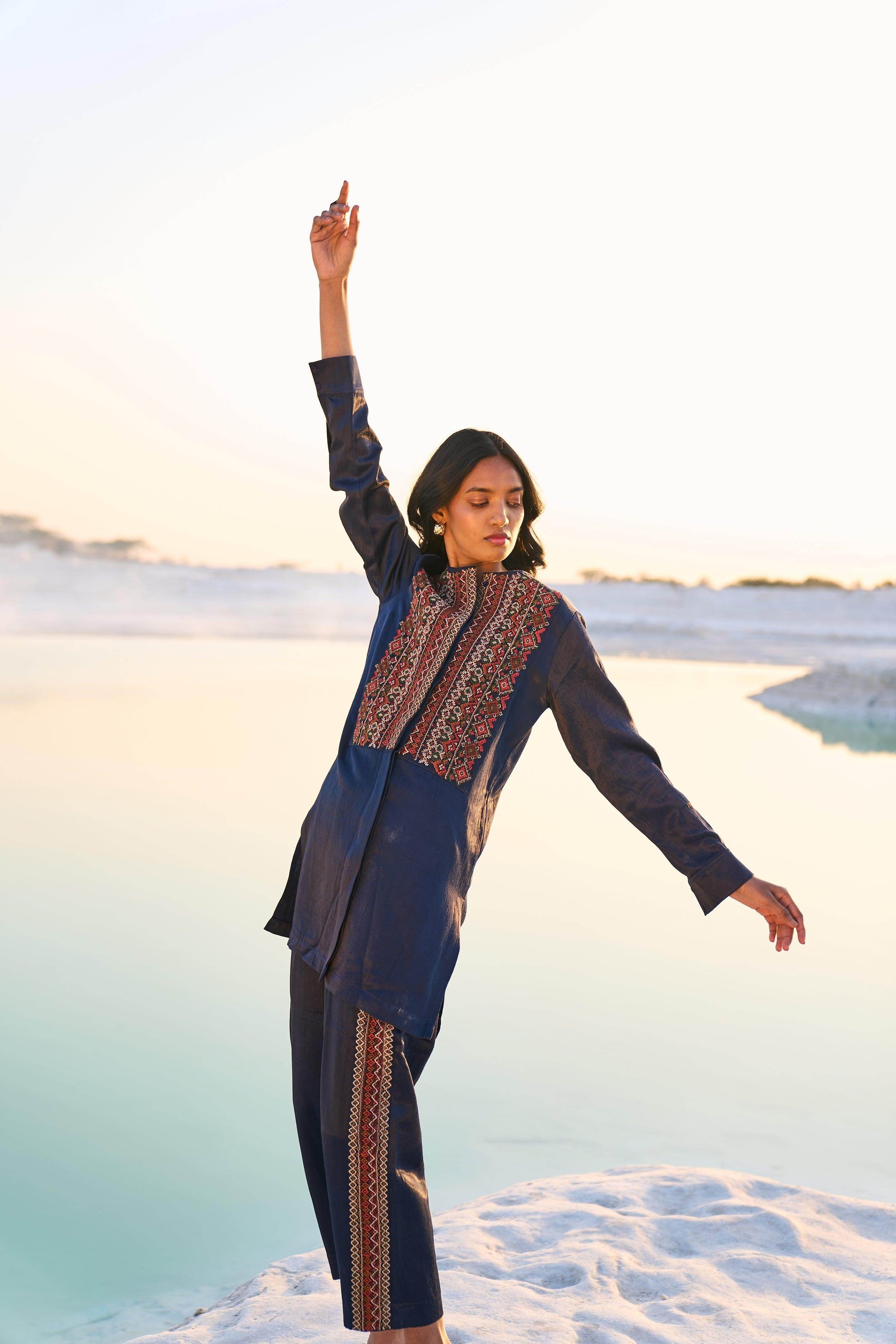 GEOMETRIC EMBROIDERED PANT - dash and dot