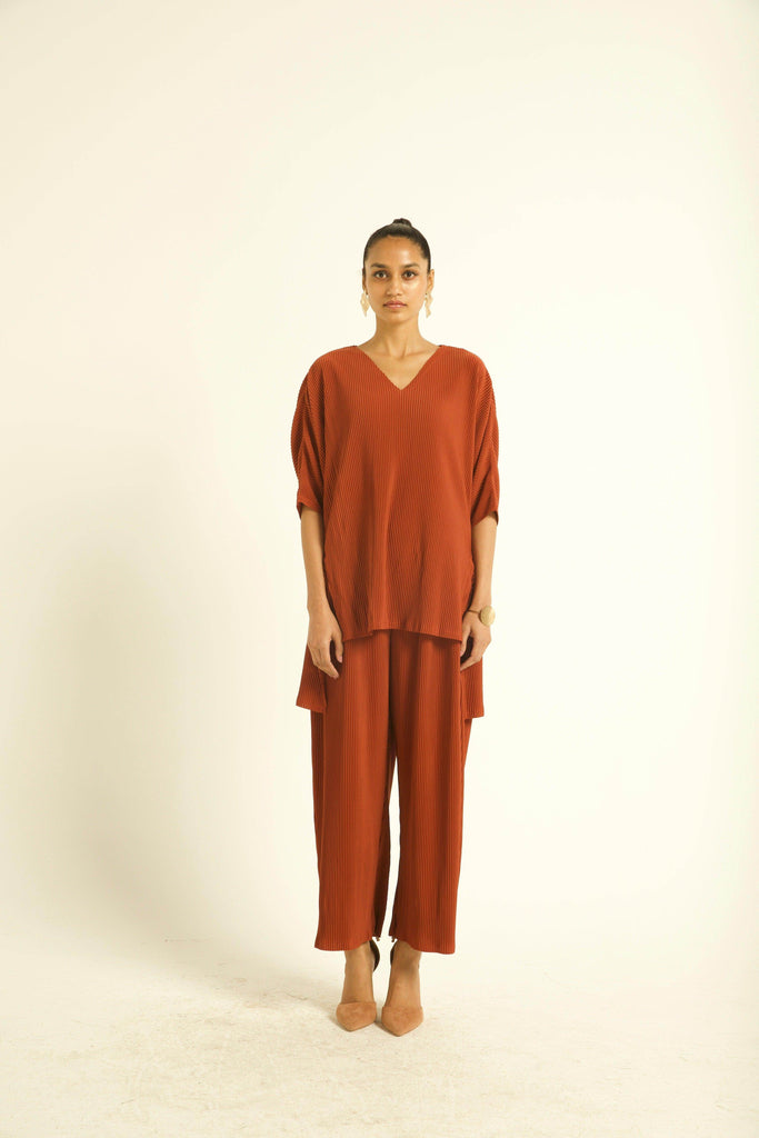 HIGH-LOW PLEAT SET - dash and dot dash and dot