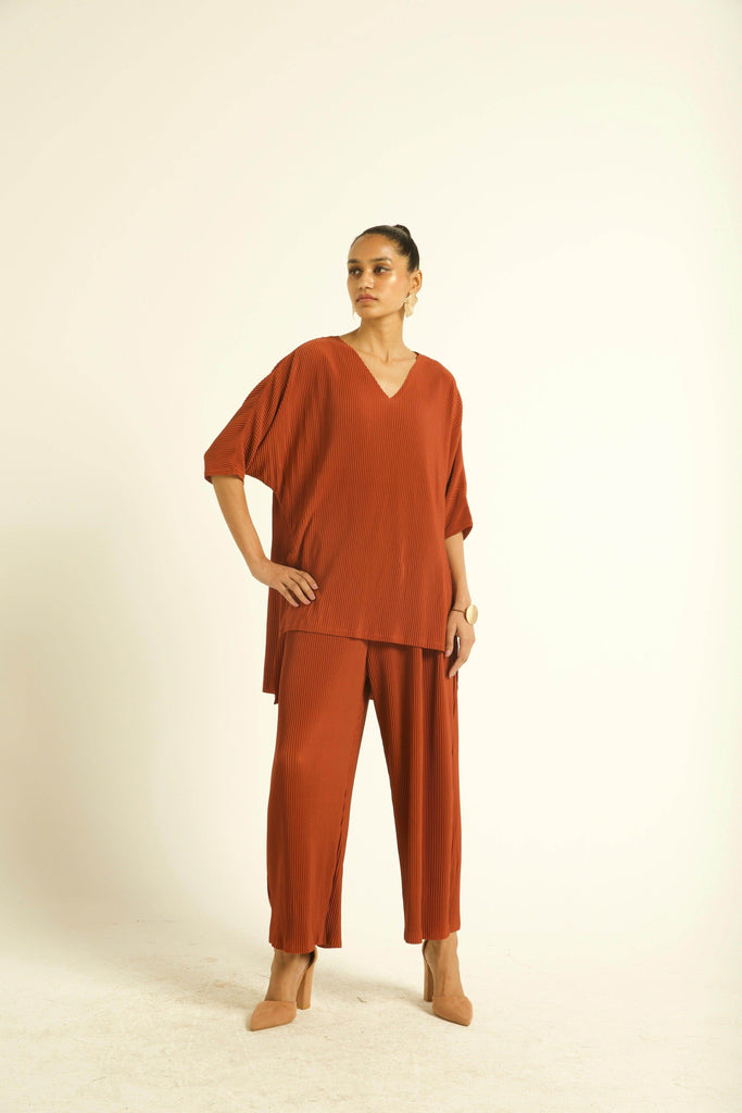 HIGH-LOW PLEAT SET - dash and dot dash and dot