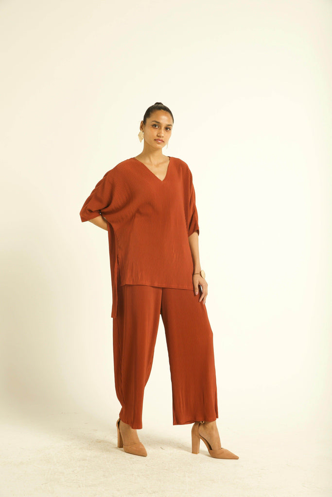 HIGH-LOW PLEAT SET - dash and dot dash and dot