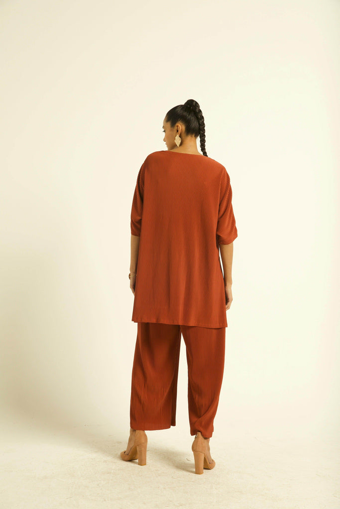 HIGH-LOW PLEAT SET - dash and dot dash and dot