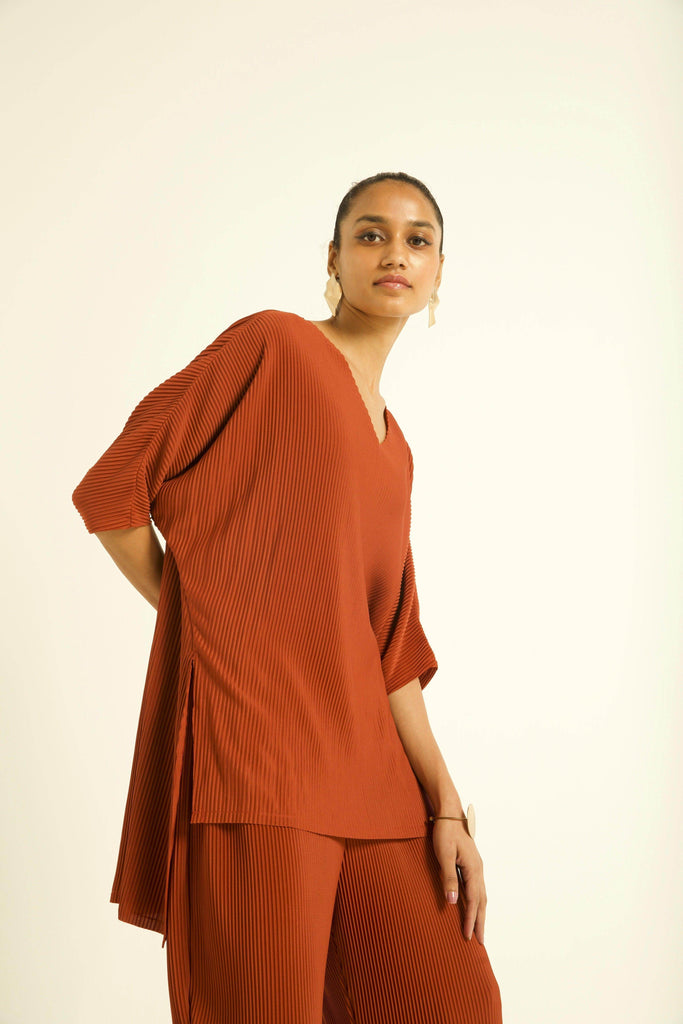 HIGH-LOW PLEAT SET - dash and dot dash and dot