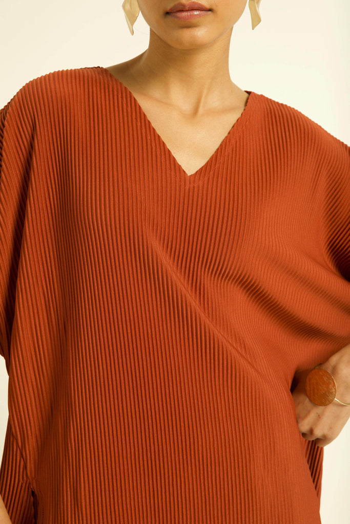 HIGH-LOW PLEAT SET - dash and dot dash and dot